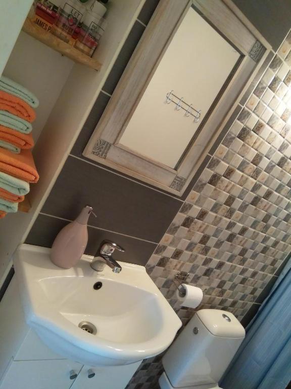 Liisu Kuelalistemaja Apartamento Haapsalu Exterior foto